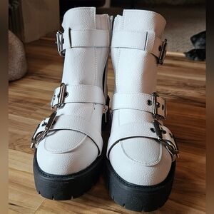 Krush White Triple Buckle Combat Boots Kids 4 Fits Women 6